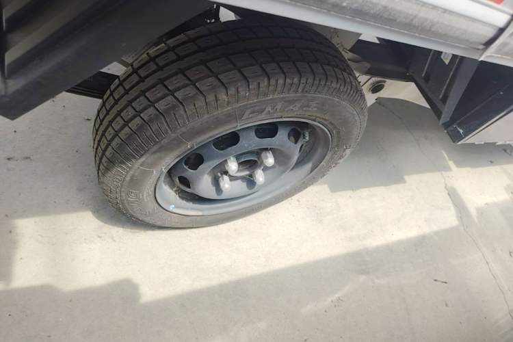 Used Neomor D02 2023 120km Van Comfort Version Right Rear Wheel Hub