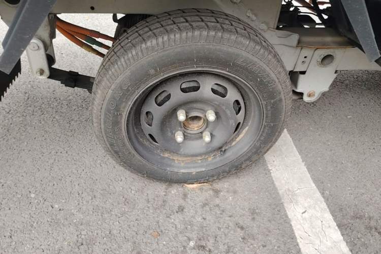 Used Neomor D02 2023 120km Van Comfort Version Right Rear Wheel Hub
