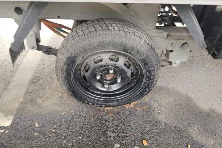 Used Neomor D02 2023 120km Van Comfort Version Right Rear Wheel Hub