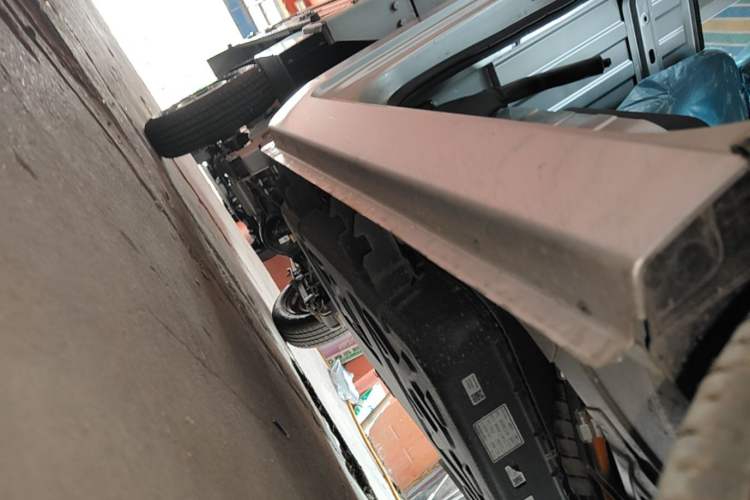Used Neomor D02 2023 120km Flatbed Comfort Version Right Side Sill