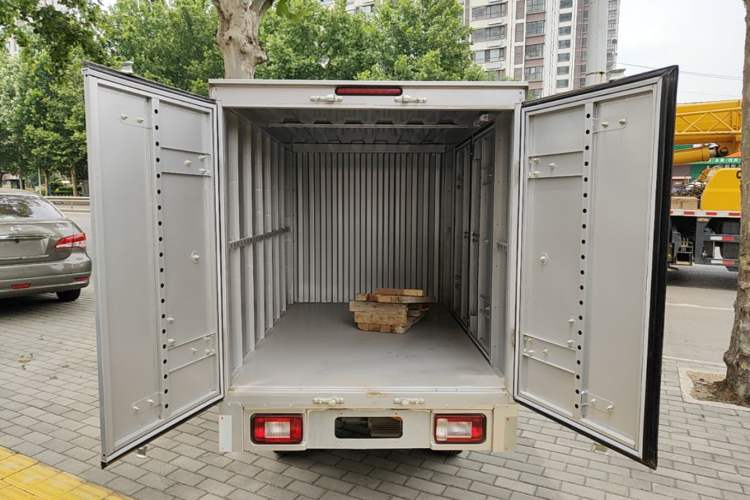Used Neomor D02 2023 120km Van Comfort Version Trunk