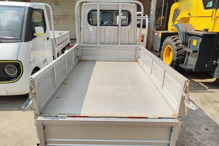 Used Neomor D02 2023 120km Flatbed Comfort Version Trunk