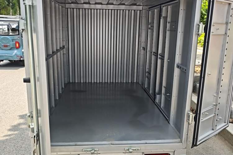 Used Neomor D02 2023 120km Van Comfort Version Trunk