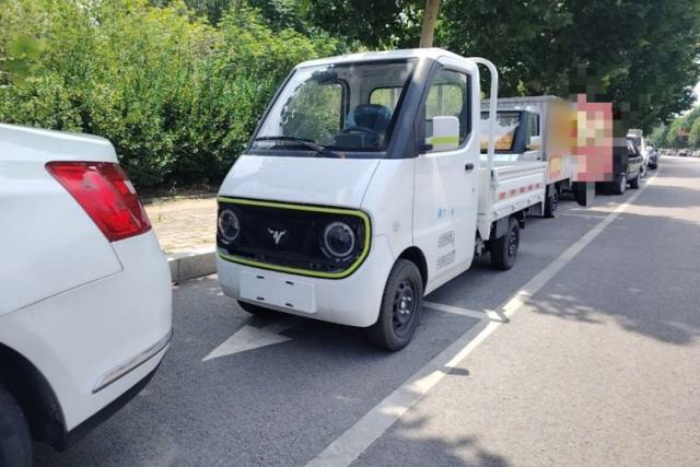 Used Neomor D02 2023 120km Flatbed Comfort Version