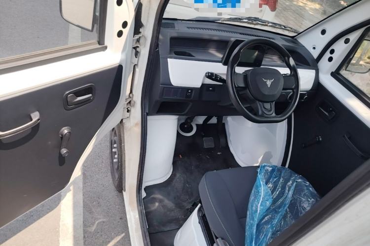 Used Neomor D02 2023 120km Flatbed Comfort Version Driver Seat