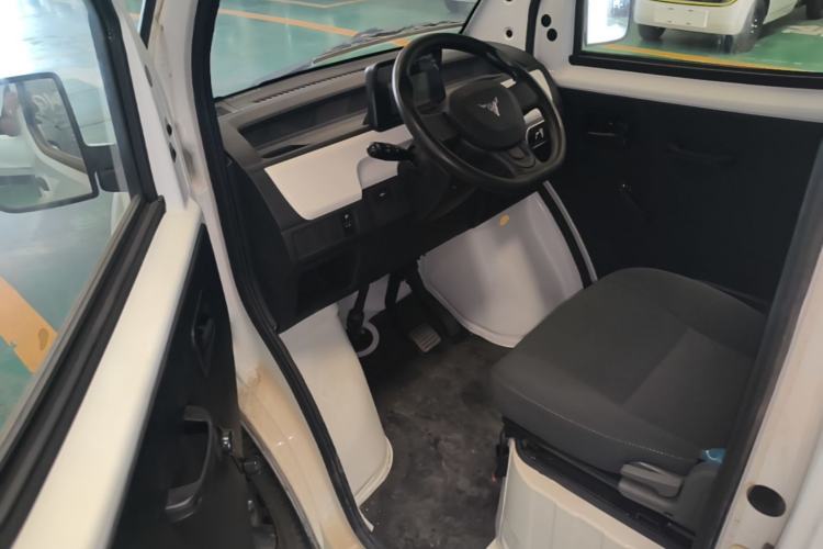Used Neomor D02 2023 120km Van Comfort Version Driver Seat