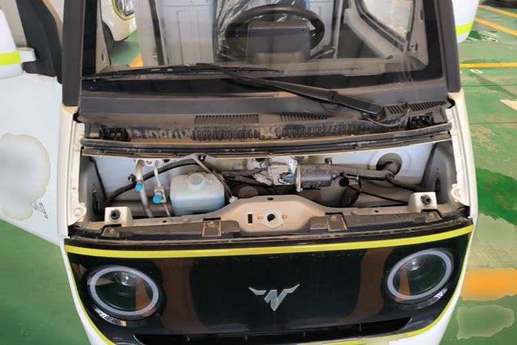 Used Neomor D02 2023 120km Van Comfort Version Engine Bay