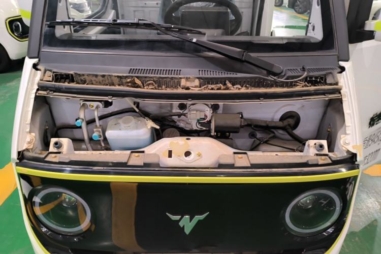 Used Neomor D02 2023 120km Flatbed Comfort Version Engine Bay