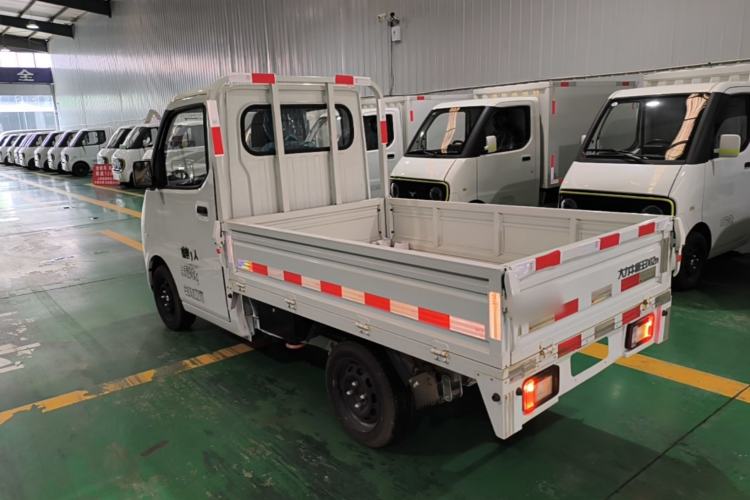Used Neomor D02 2023 120km Flatbed Comfort Version Exterior 2