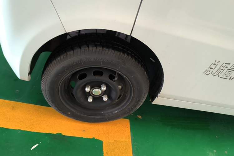 Used Neomor D02 2023 120km Van Comfort Version Exterior 4