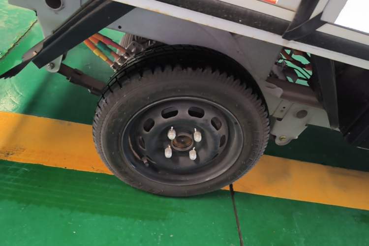 Used Neomor D02 2023 120km Van Comfort Version Exterior 5