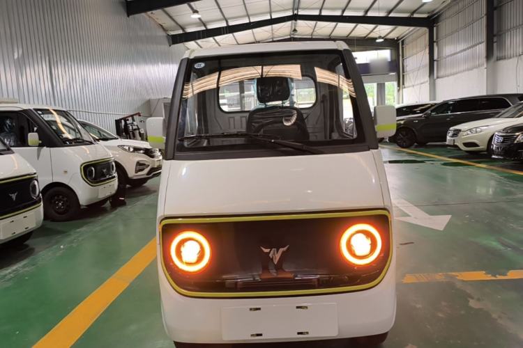 Used Neomor D02 2023 120km Flatbed Comfort Version Front
