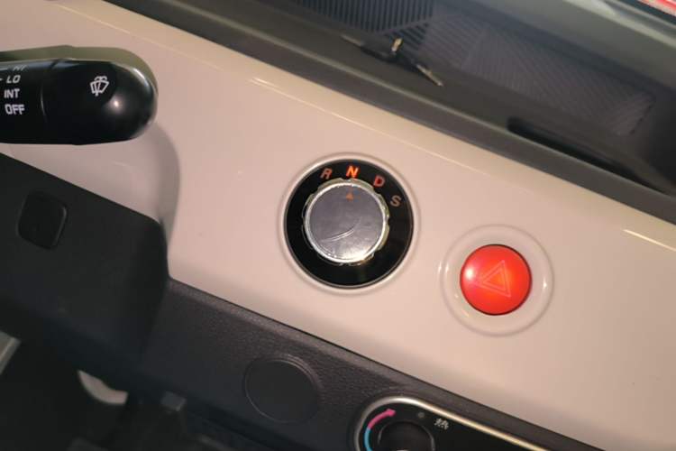 Used Neomor D02 2023 120km Van Comfort Version Gear Lever