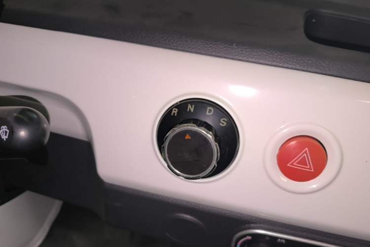 Used Neomor D02 2023 120km Van Comfort Version Gear Lever