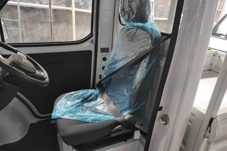 Used Neomor D02 2023 120km Flatbed Comfort Version Left Rear Seat