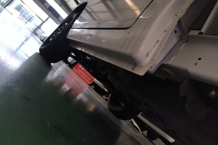 Used Neomor D02 2023 120km Van Comfort Version Left Side Sill