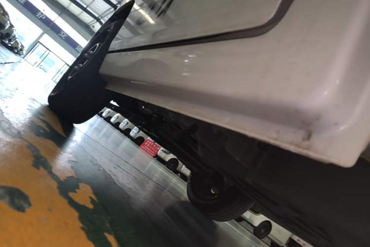 Used Neomor D02 2023 120km Van Comfort Version Left Side Sill