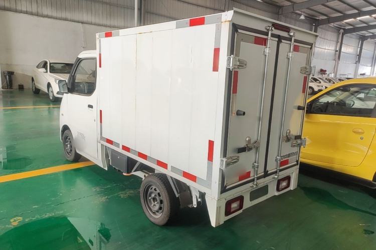 Used Neomor D02 2023 120km Van Comfort Version Rear Left 45 Deg