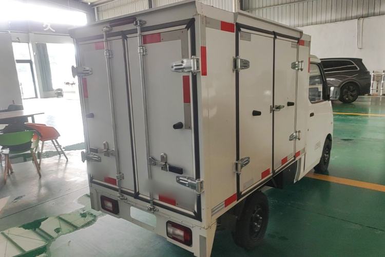 Used Neomor D02 2023 120km Van Comfort Version Rear Right 45 Deg