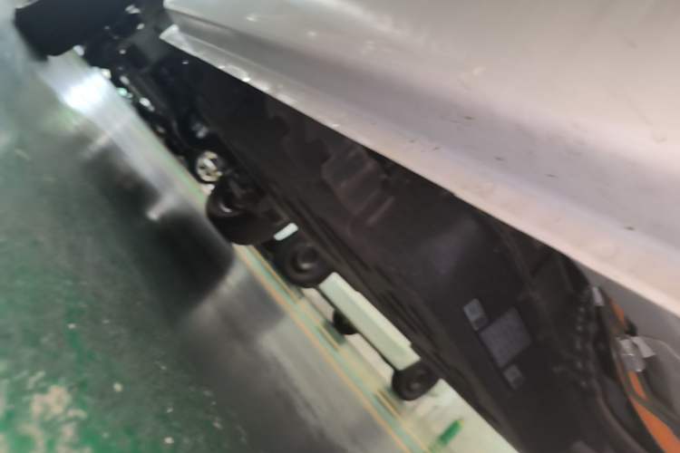 Used Neomor D02 2023 120km Van Comfort Version Right Side Sill