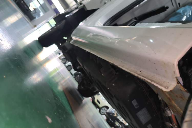 Used Neomor D02 2023 120km Flatbed Comfort Version Right Side Sill