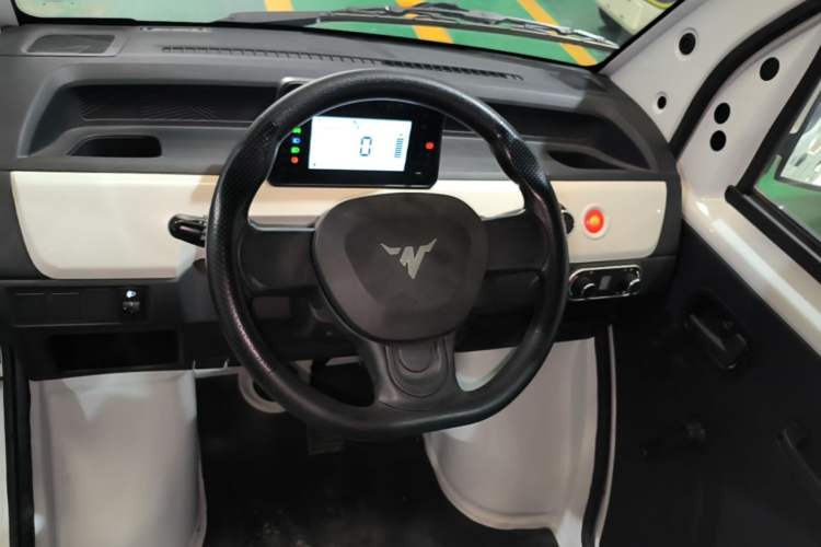 Used Neomor D02 2023 120km Flatbed Comfort Version Steering Wheel