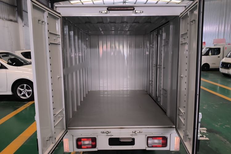 Used Neomor D02 2023 120km Van Comfort Version Trunk