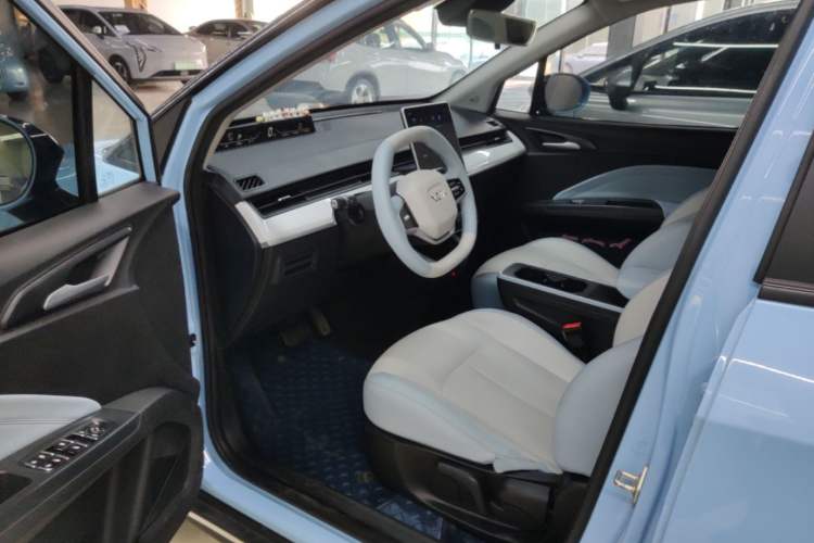 Used NETA AYA 2023 401 Lite Driver Seat