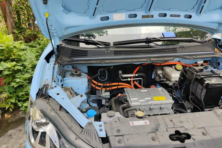 Used NETA AYA 2023 401 Lite Engine Bay Right