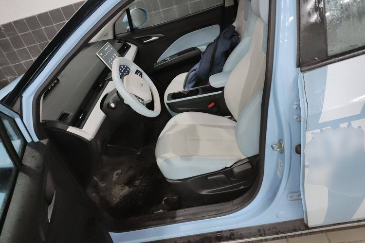 Used NETA AYA 2023 401 Left Front Seat