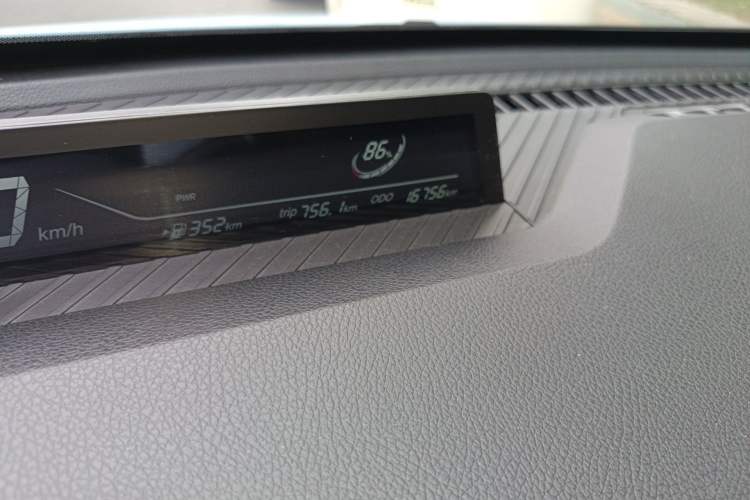 Used NETA AYA 2023 401 Lite Odometer Close Up