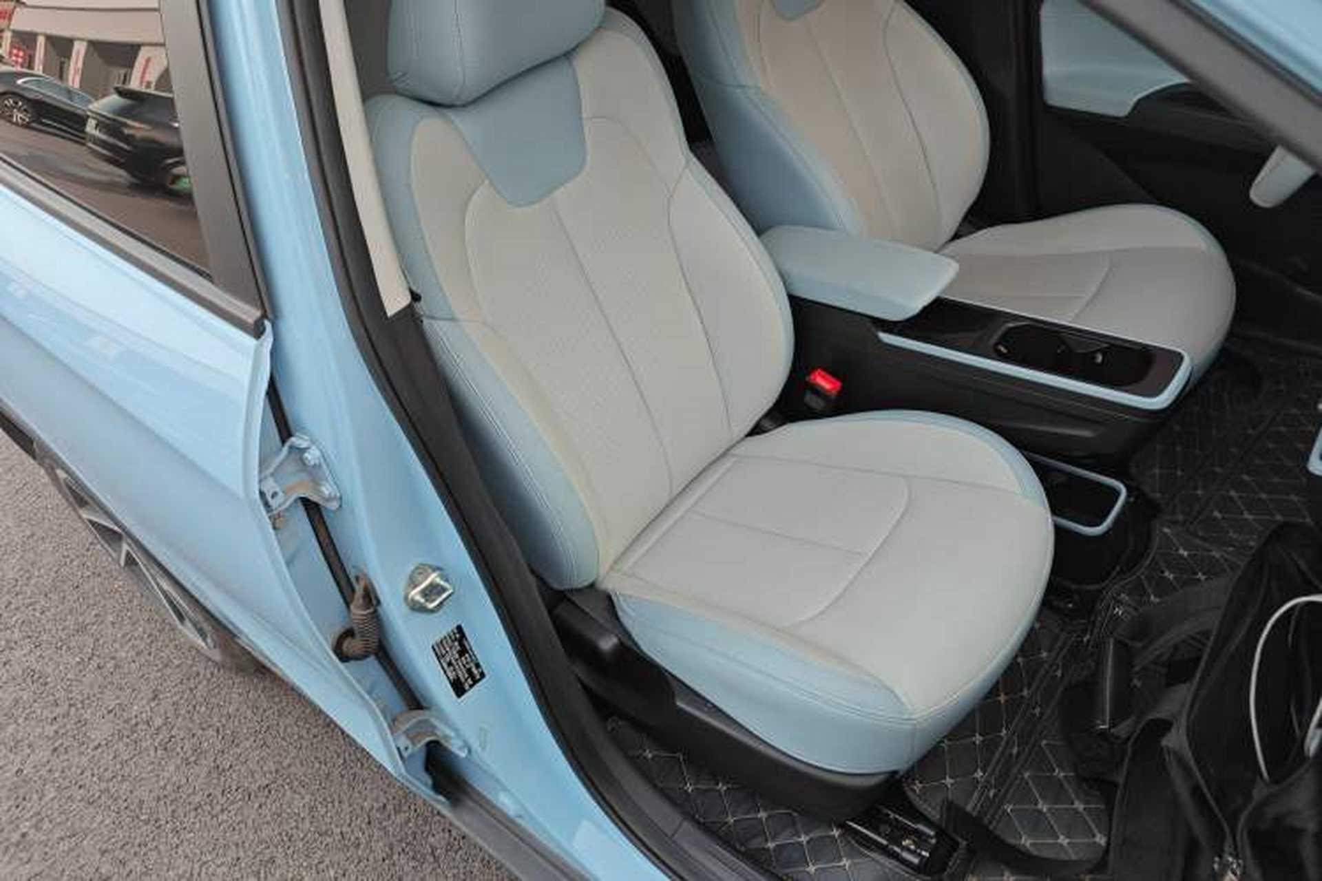 Used NETA AYA 2023 401 Lite Right Front Seat