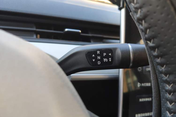 Used NETA AYA 2023 401 Gear Lever