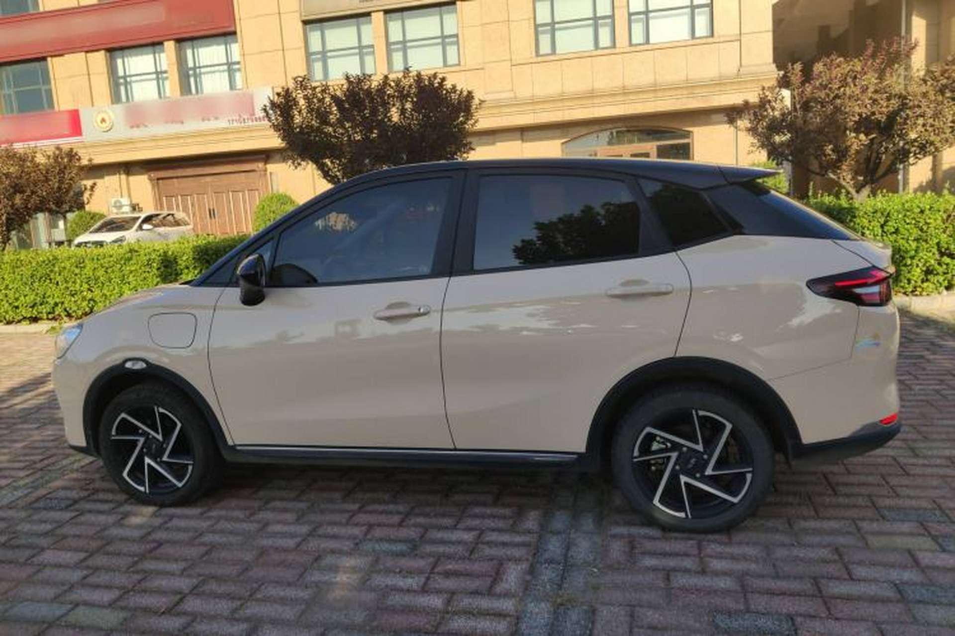 Used NETA AYA 2023 401 Left Side