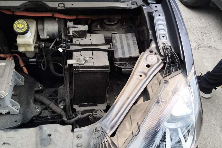 Used NETA AYA 2023 401 Lite Engine Bay Left