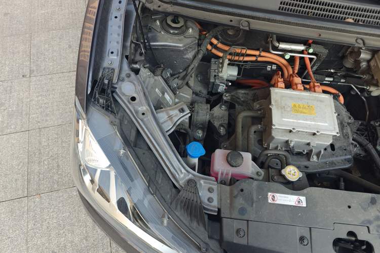 Used NETA AYA 2023 318 Lite Engine Bay Right