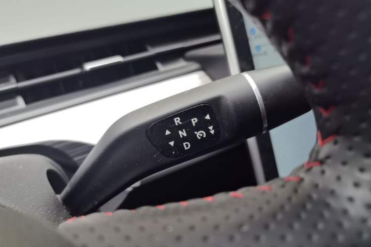 Used NETA AYA 2023 401 Gear Lever