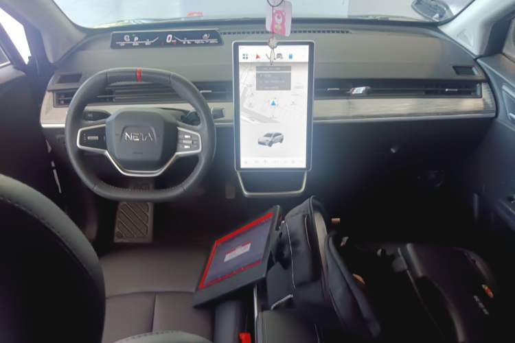 Used NETA AYA 2023 318 Lite Interior 2