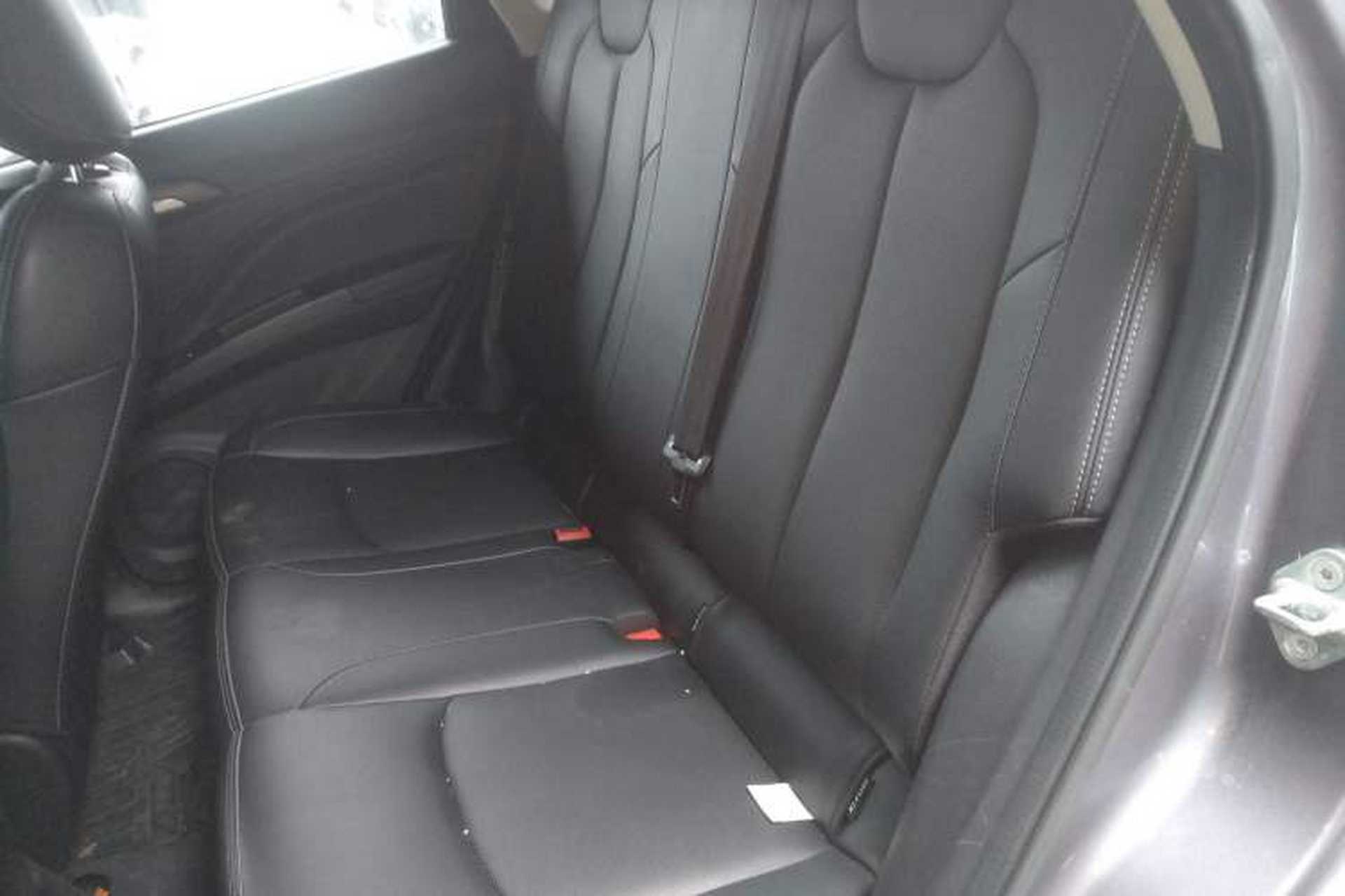 Used NETA AYA 2023 318 Lite Interior 4