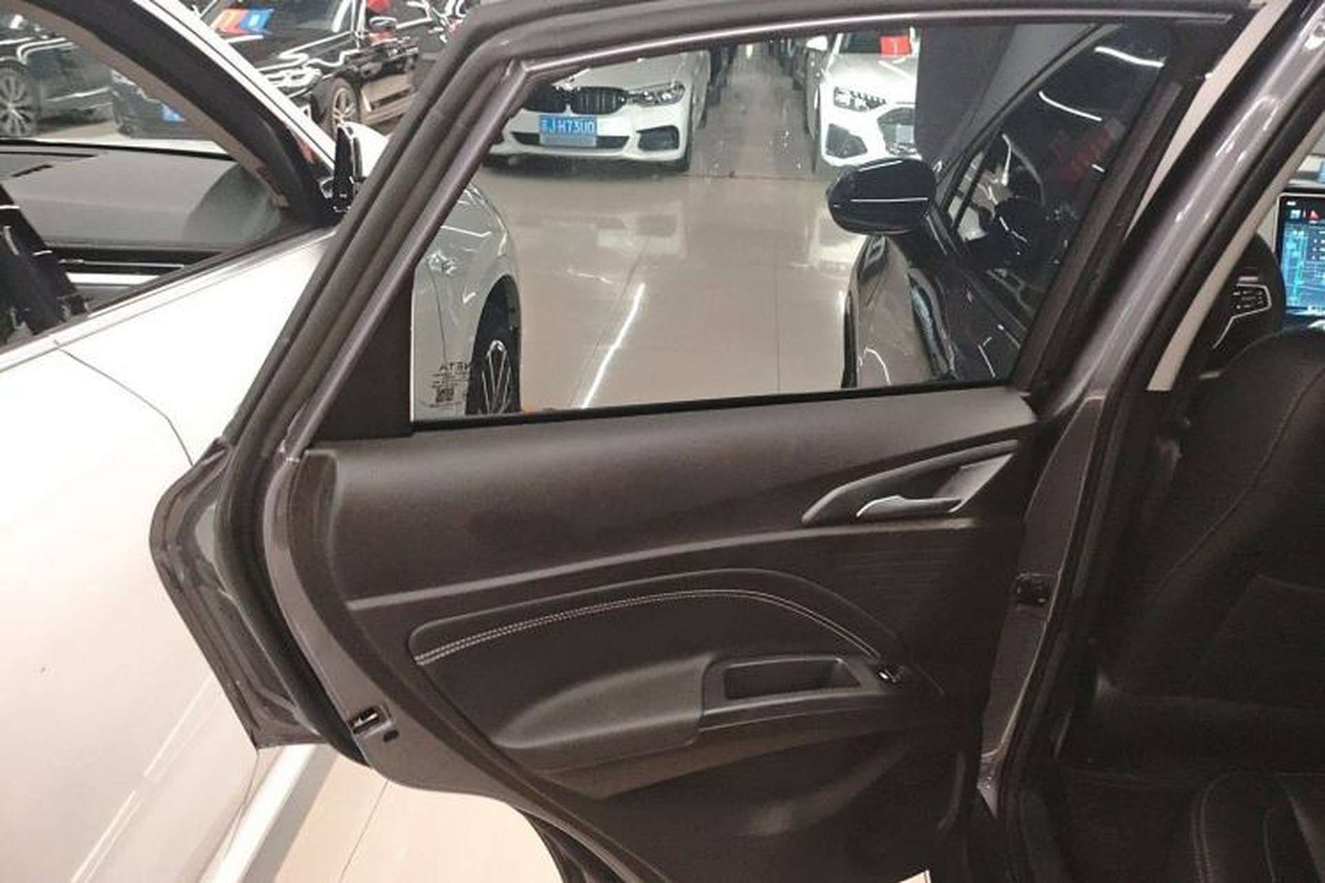 Used NETA AYA 2023 318 Lite Interior 6
