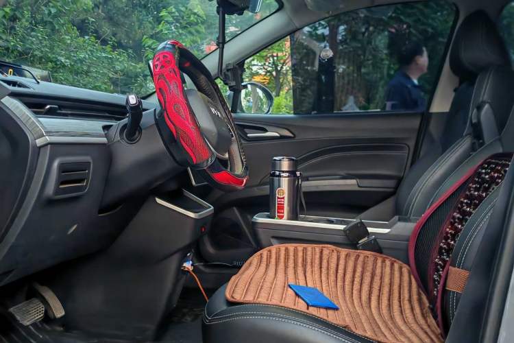 Used NETA AYA 2023 401 Lite Left Front Seat