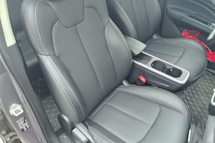 Used NETA AYA 2023 401 Right Front Seat