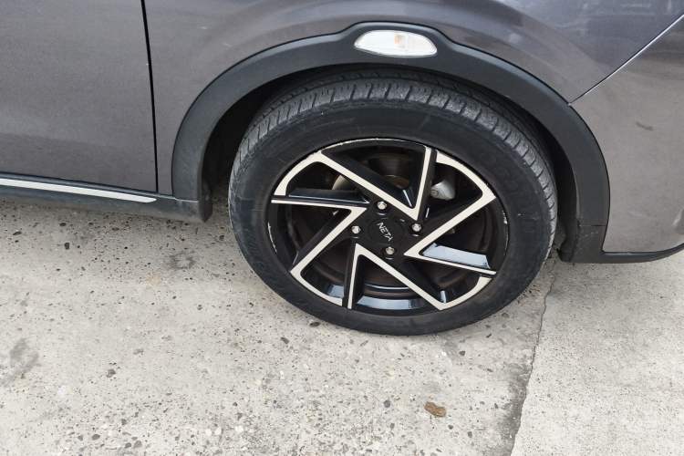 Used NETA AYA 2023 401 Lite Right Front Wheel Hub