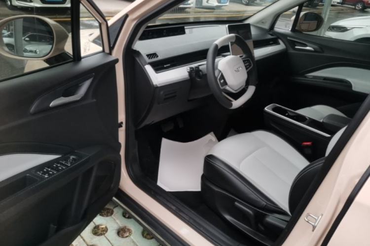 Used NETA AYA 2023 401 Lite Driver Seat