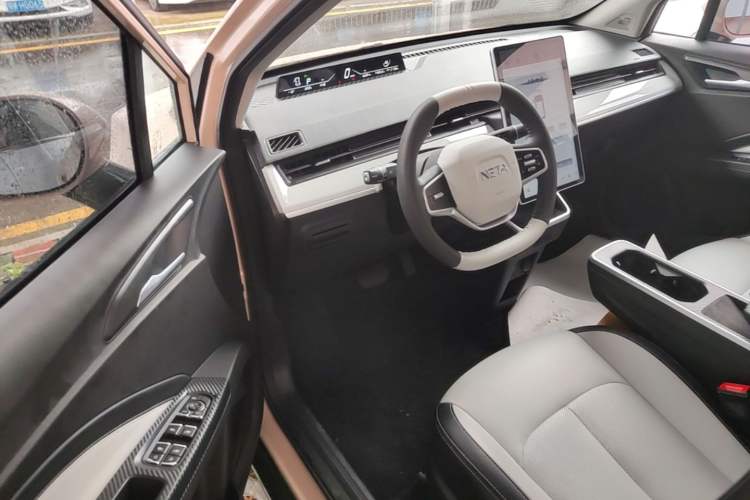 Used NETA AYA 2023 401 Lite Driver Seat