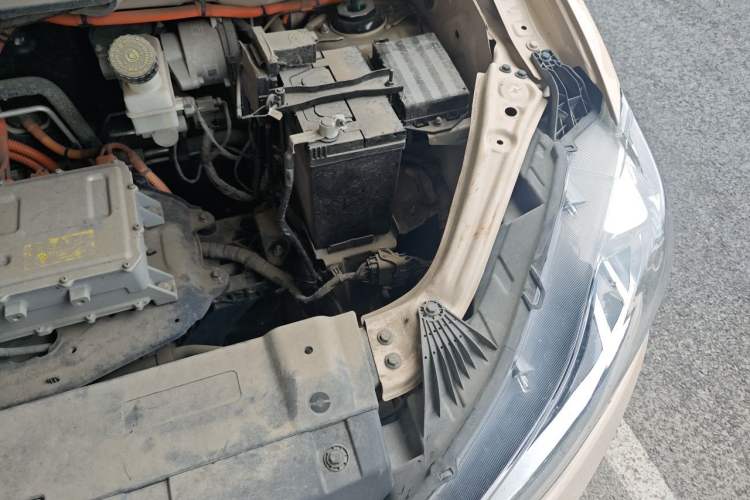 Used NETA AYA 2023 401 Lite Engine Bay Left