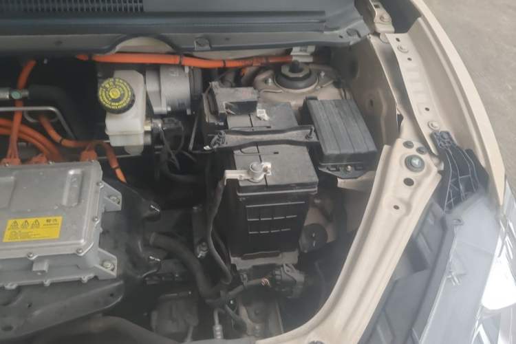 Used NETA AYA 2023 401 Lite Engine Bay Left