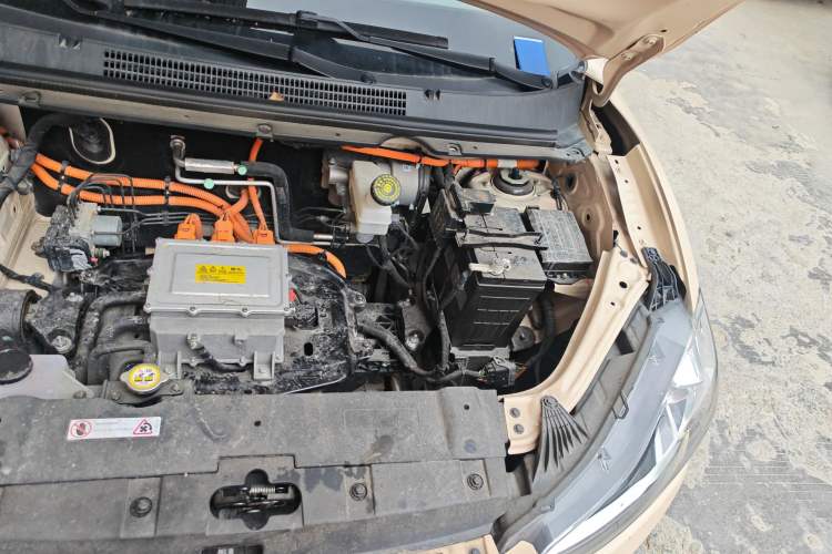 Used NETA AYA 2023 318 Lite Engine Bay Left
