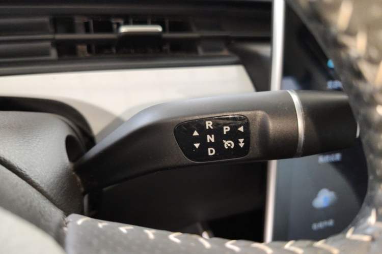 Used NETA AYA 2023 401 Gear Lever