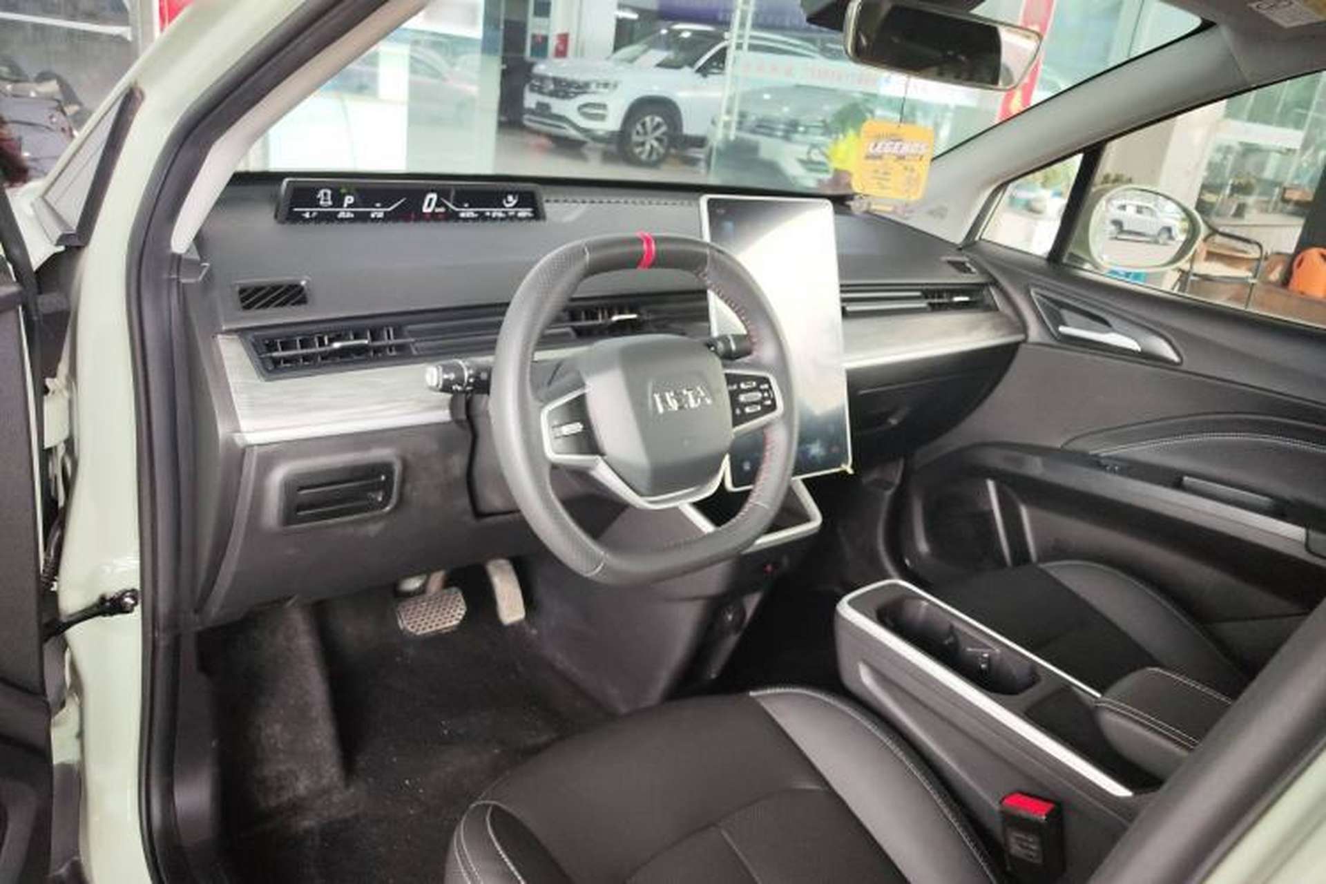 Used NETA AYA 2023 401 Lite Interior 2